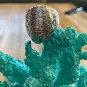 Guess ring size 7 preowned